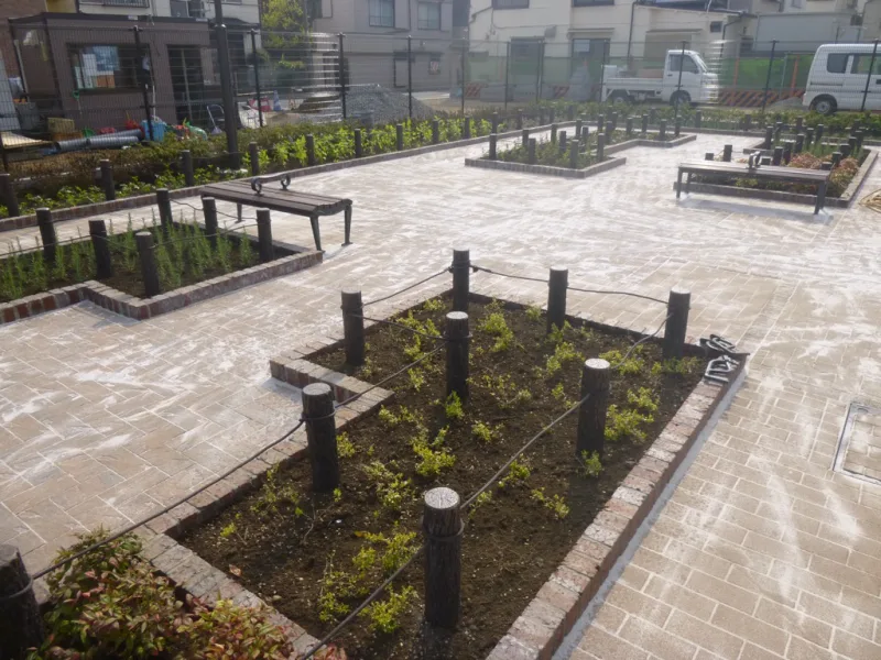 20180402-144126_garden